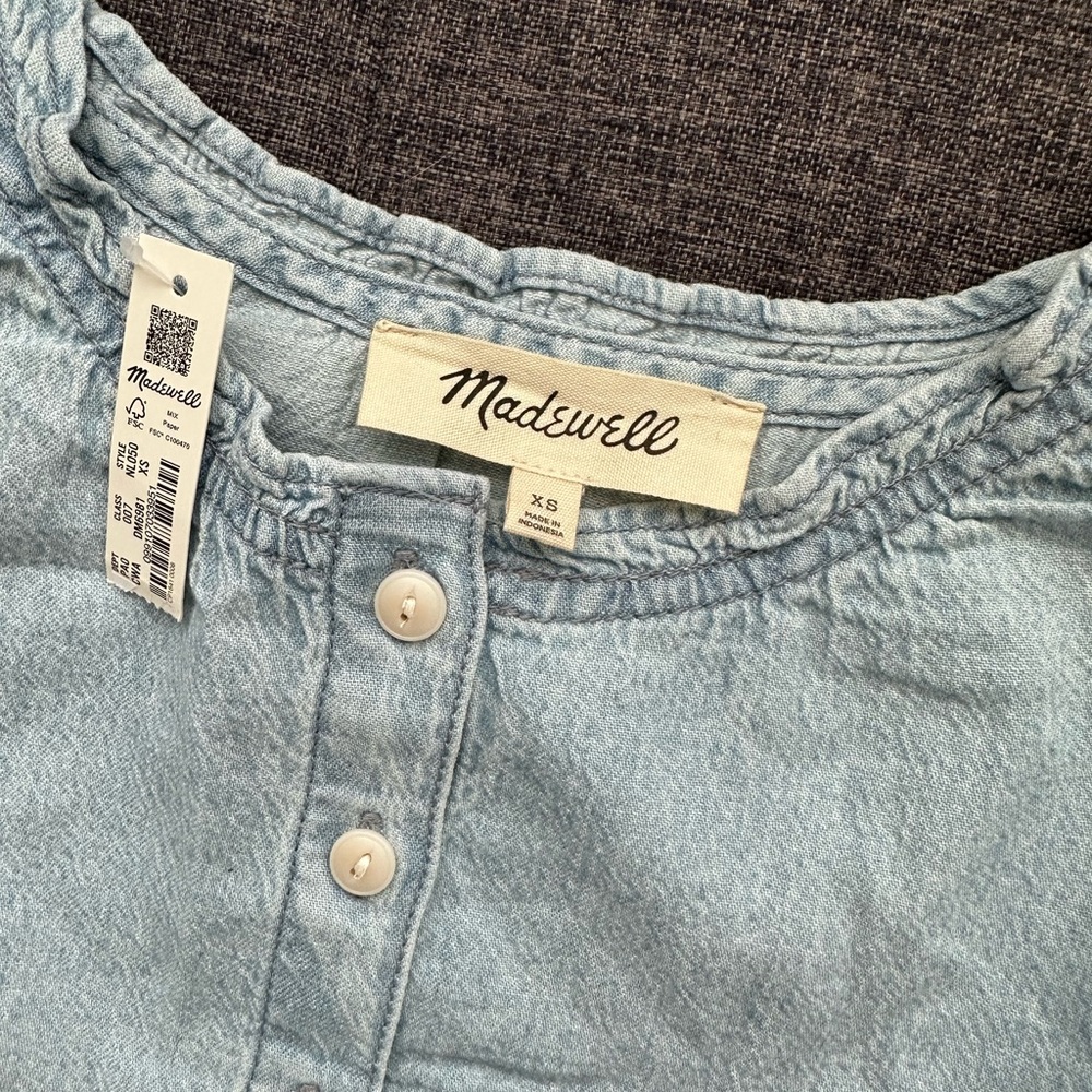 Madewell denim Ruffle trim crop xs